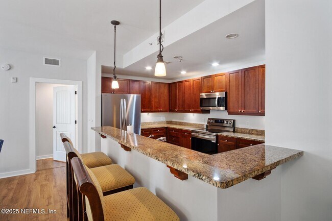 Building Photo - 945 Registry Blvd
