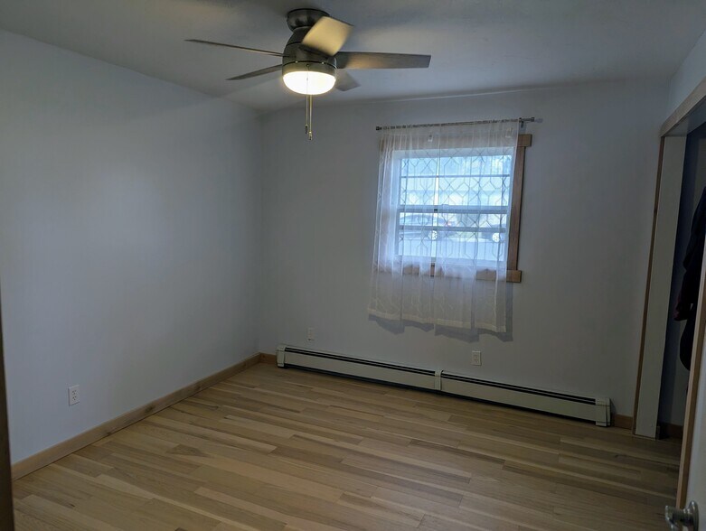 Building Photo - 6600 Debra Dr