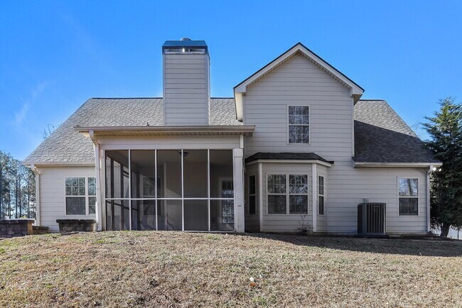 Building Photo - 303 Surrey Ct