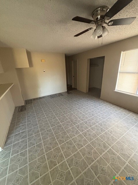 Building Photo - 1813 Cedarhill Dr