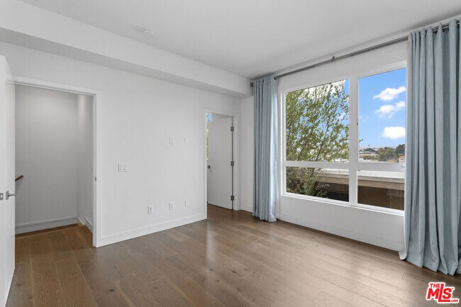 Building Photo - 1912 Liberty Ct