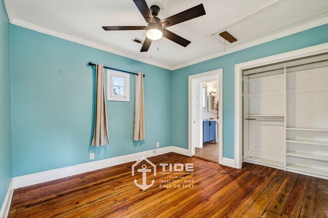 Building Photo - Walkable Downtown Living