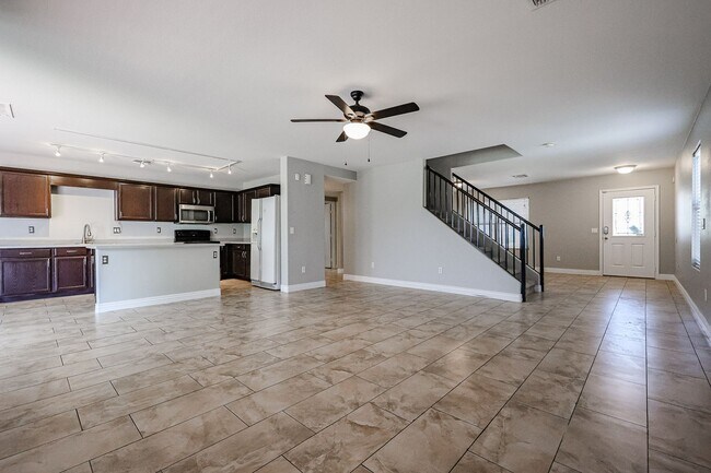 Building Photo - Amazing 5 bedrooms and bathrooms in one of the best school districts!