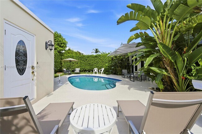 Building Photo - 2607 Holy Cross Ln