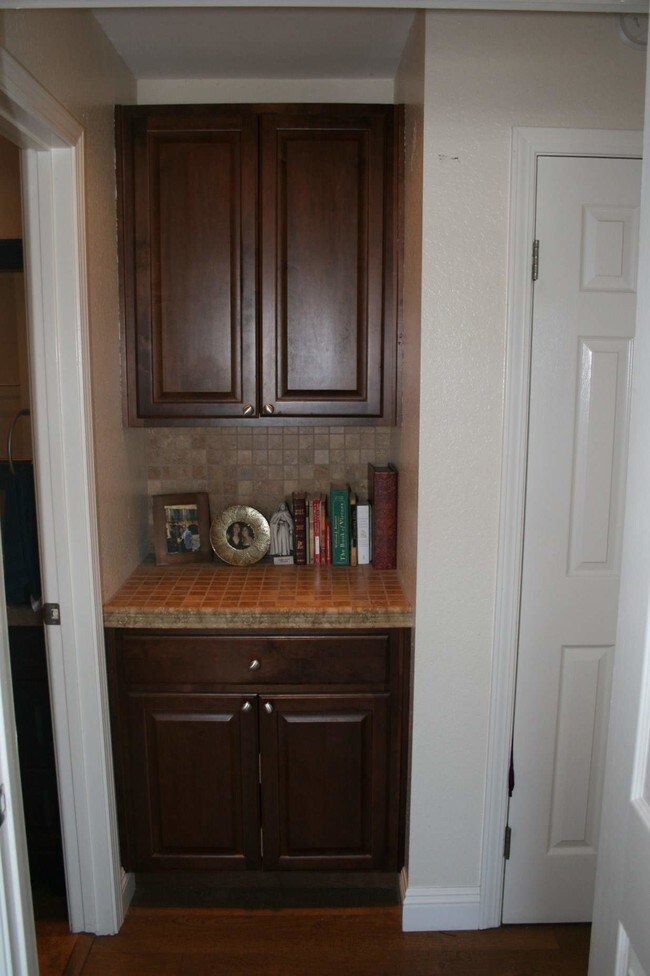 Building Photo - 33 Oxford