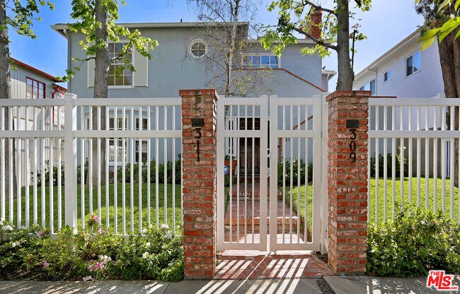 Building Photo - 311 S Church Ln