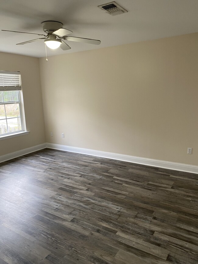 Building Photo - Beautiful 3/2 in Bay St. Louis, MS