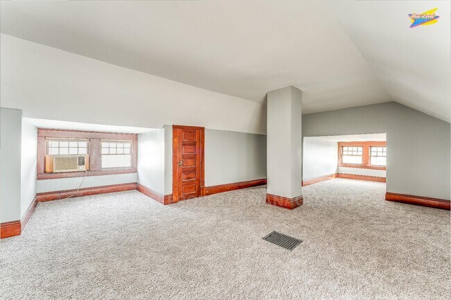 Building Photo - 305 N Pennsylvania Ave