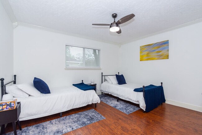 Building Photo - 1423 Sweet Grass Trail