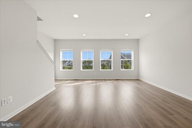 Building Photo - 246 Norland Knoll Dr