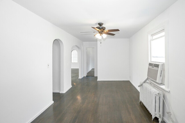 Building Photo - 235 N Ardmore Ave