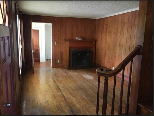 Building Photo - 126 Tallulah Street