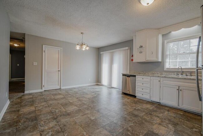 Building Photo - 155 Crystal Springs Dr