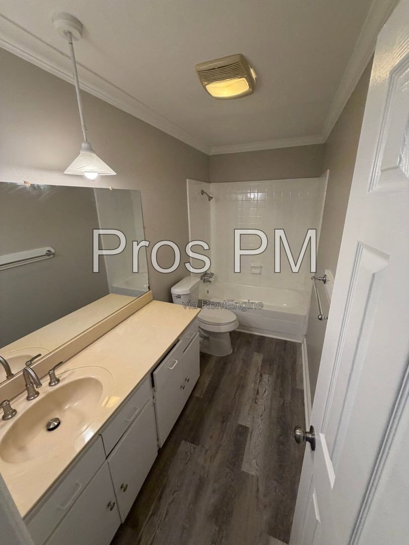 Building Photo - 1244 Winterwood Dr