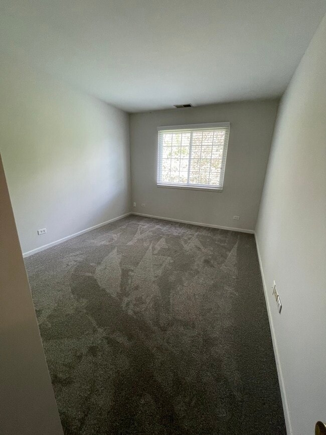 Building Photo - 883 Brompton Ct