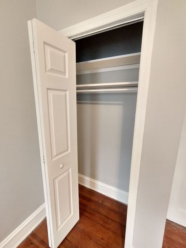 Building Photo - 307 Dolphin St