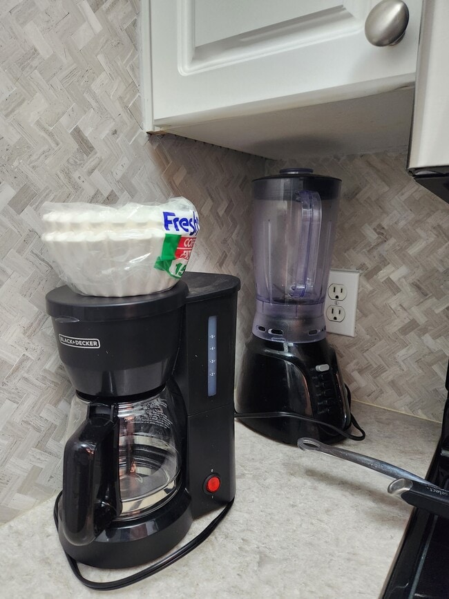 Building Photo - 1701 E Colter St