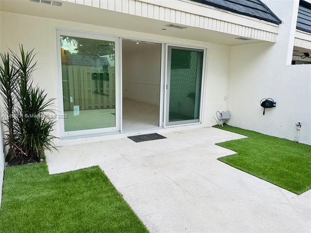 Building Photo - 8115 SW 82nd Pl