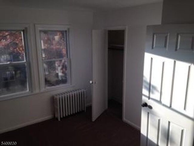 Building Photo - 169 Walnut St