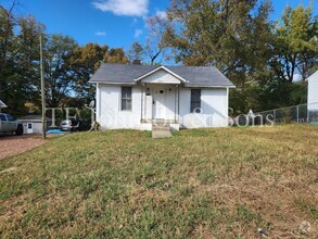 Building Photo - Cozy home close to Waughtown Area