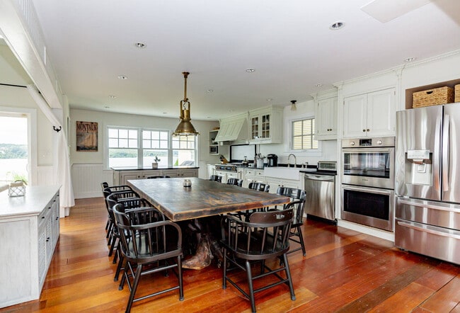 Building Photo - 131 S Edgemere St