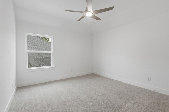 Building Photo - 7106 Carriage Lgt Dr
