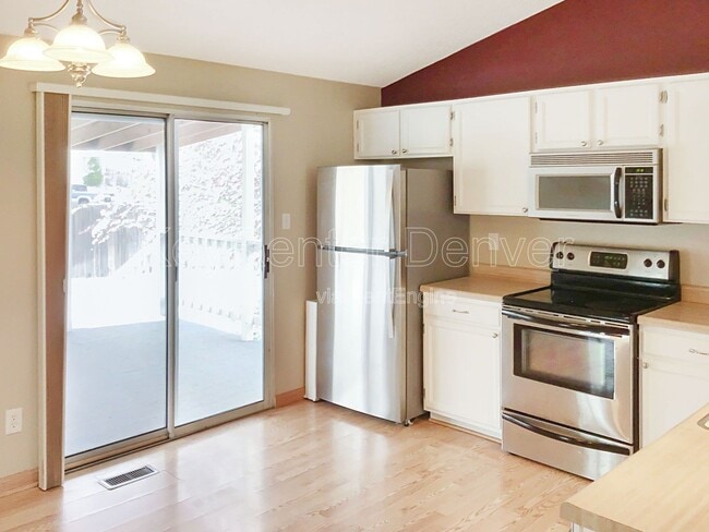 Building Photo - 6311 W 116th Ave