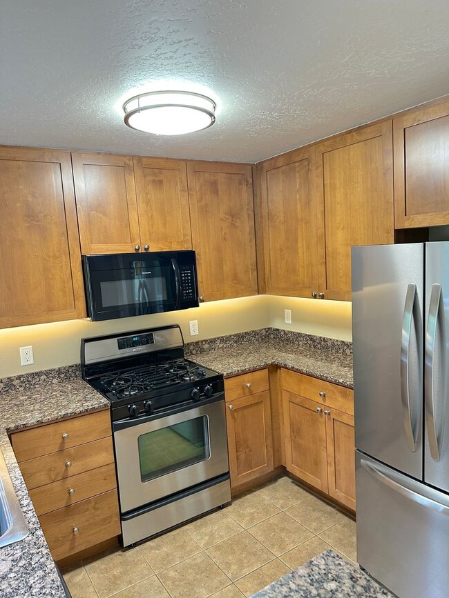 Building Photo - Two-Bedroom Condo in North End