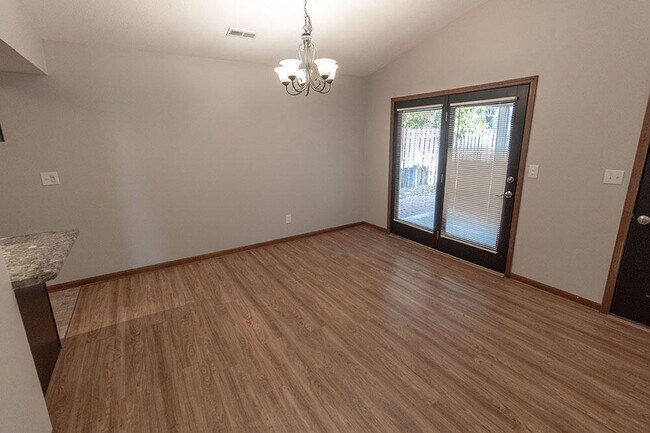 Building Photo - 1508 S Azalea