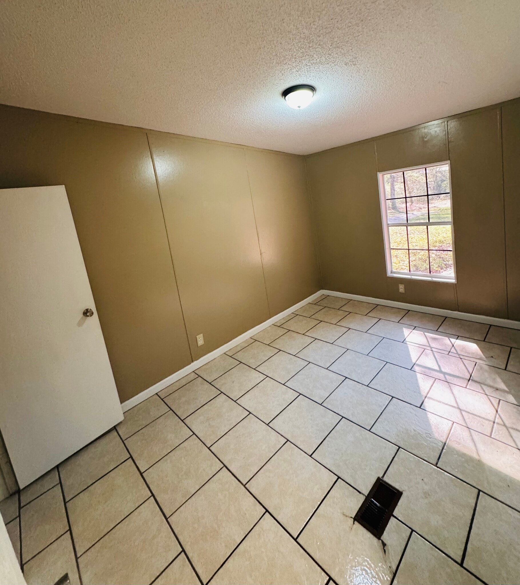 Building Photo - 286 Vestry Rd