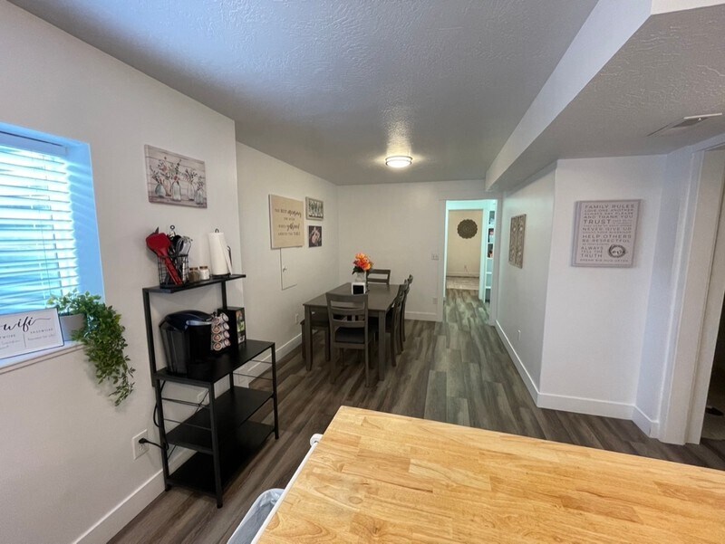 Building Photo - 9507 S 1860 W