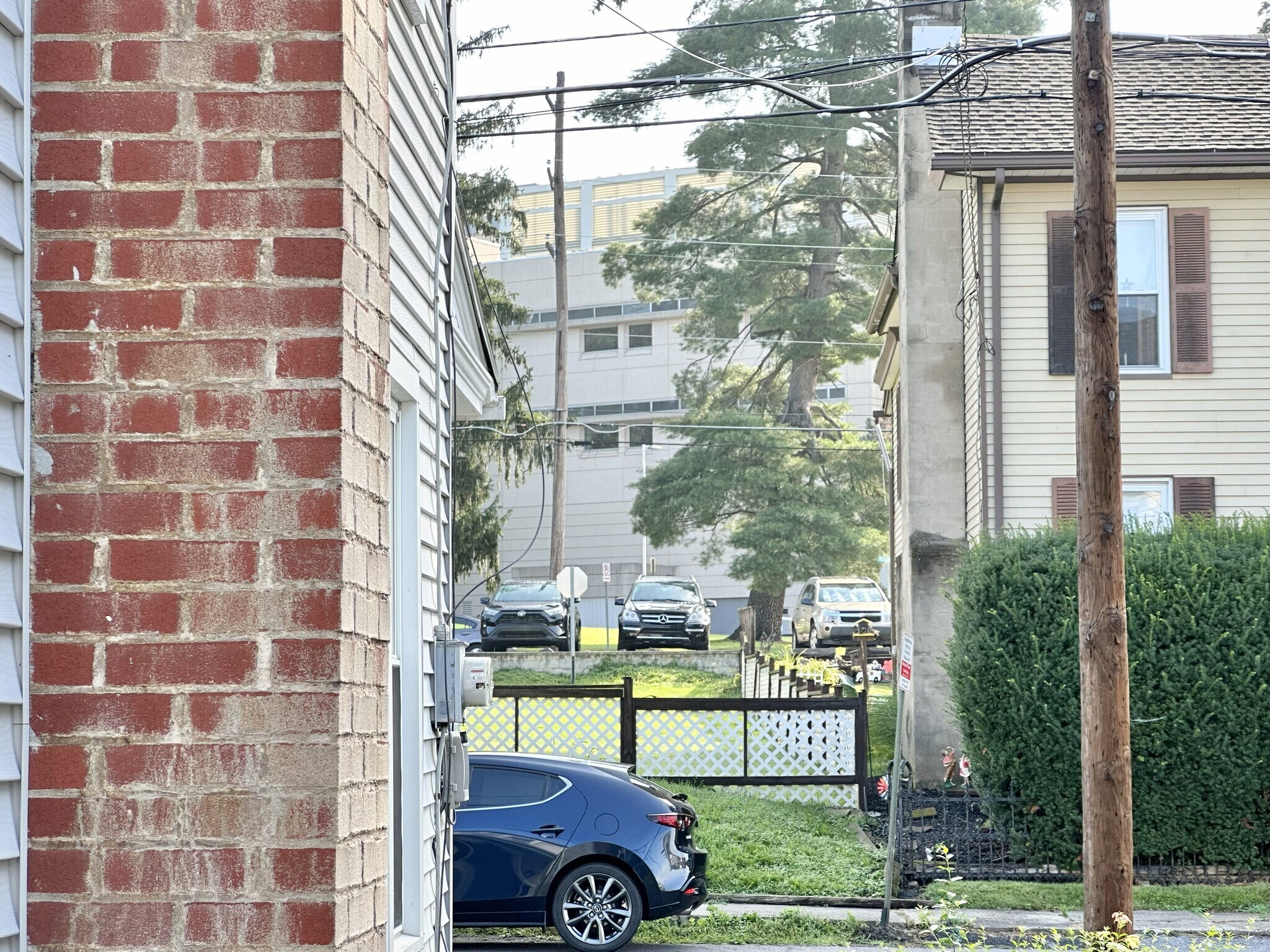 Building Photo - 1001 Cherry St