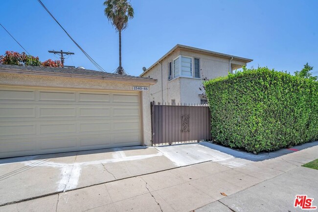 Building Photo - 1546 S Holt Ave