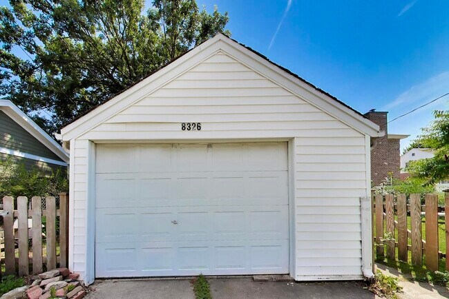 Building Photo - 8326 N Kostner Ave