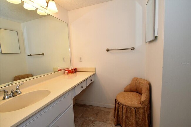 Building Photo - 1712 Glenhouse Dr