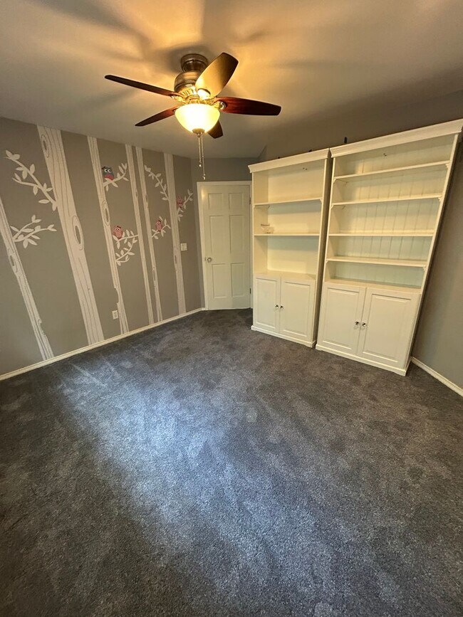 Building Photo - For Rent – Stunning 4-Bedroom NW Contempor...