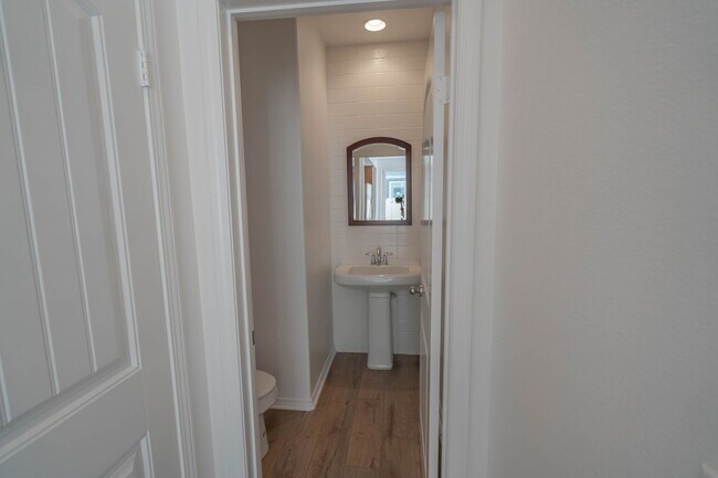 Building Photo - COMING SOON! Santa Clarita 3-Bedroom River...