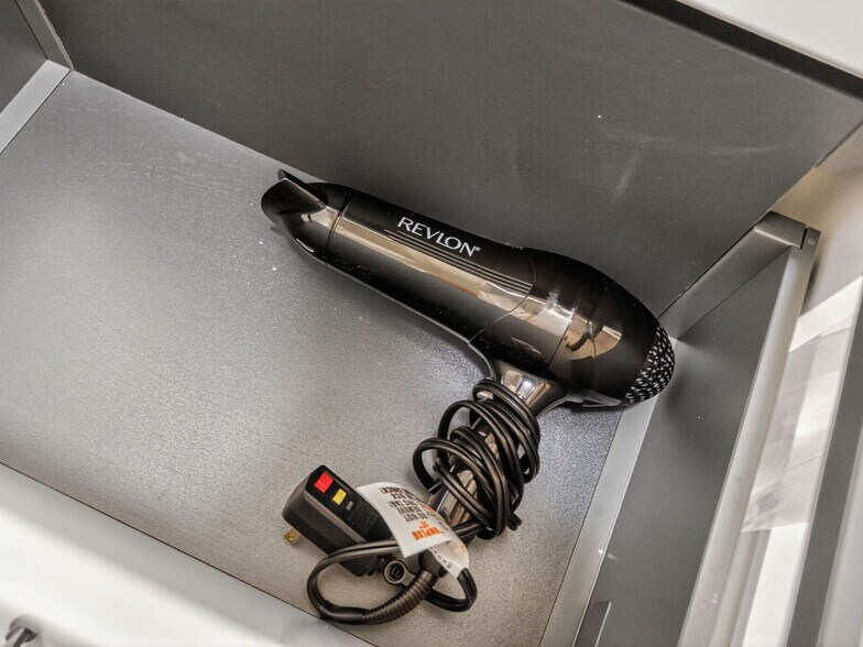 Building Photo - 1566 Beacon St