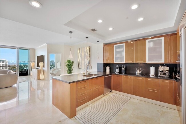 Building Photo - 1819 SE 17th St