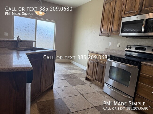 Building Photo - 1282 Baycrest Dr