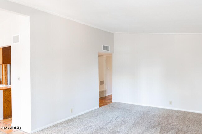 Building Photo - 2601 N 68th Pl