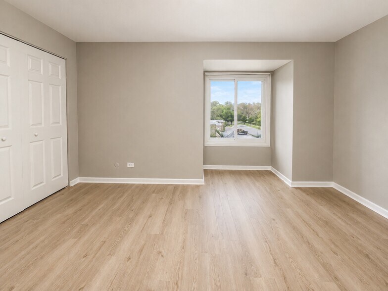 Building Photo - 1445 Shermer Rd