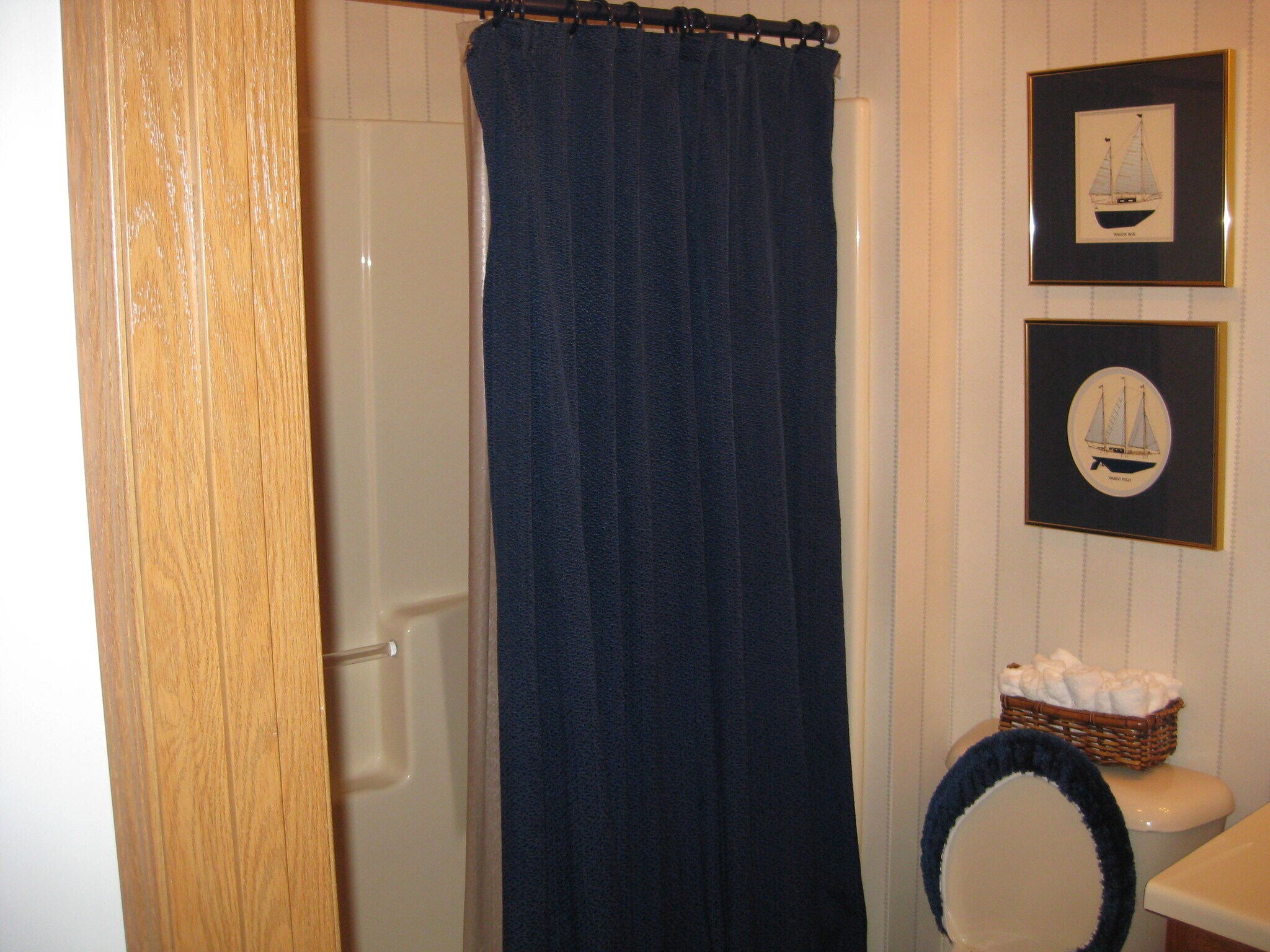 Bath - 1853 Eagle Lake Dr