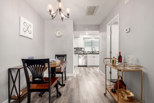 Building Photo - FURNISHED Scottsdale 2/bed/2bath Townhome ...