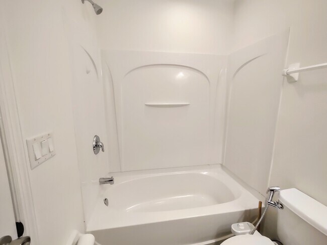 Building Photo - 653 Drake Bay Terrace