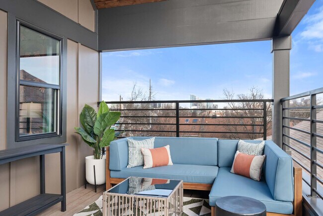 Building Photo - 1315 16th Ave S