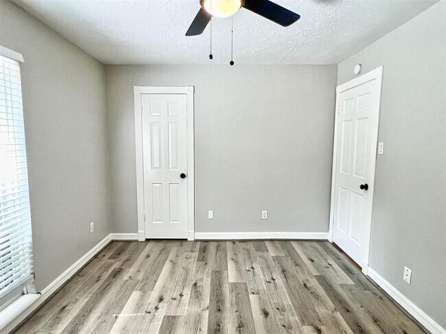 Building Photo - 15810 Stanhope Ct