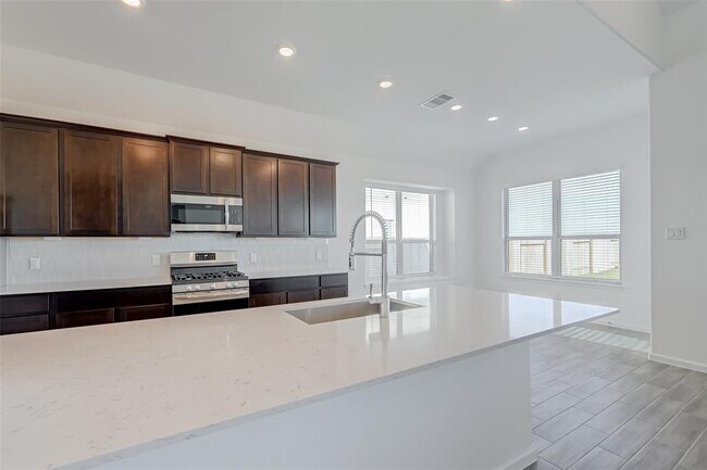 Building Photo - 2223 Rustboro Dr