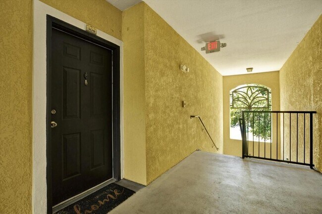 Building Photo - 10201 Courtney Palms Blvd