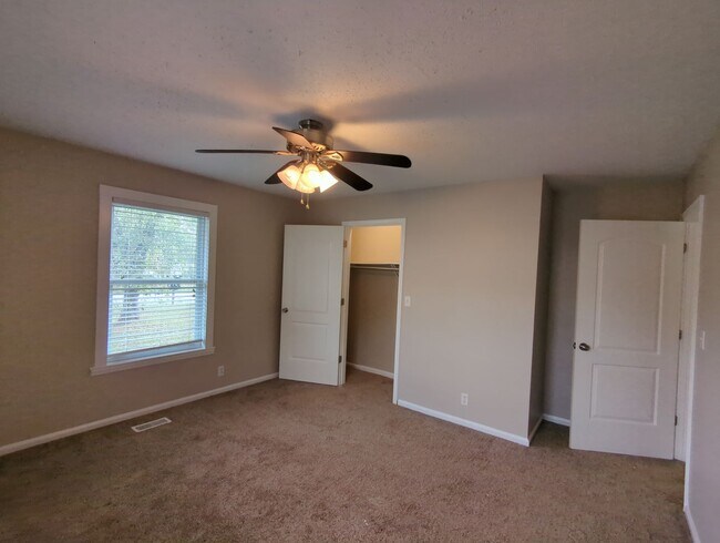 Building Photo - Hixson Duplex